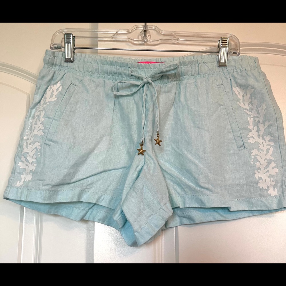 Blue linen Lily Pulitzer shorts size Medium.